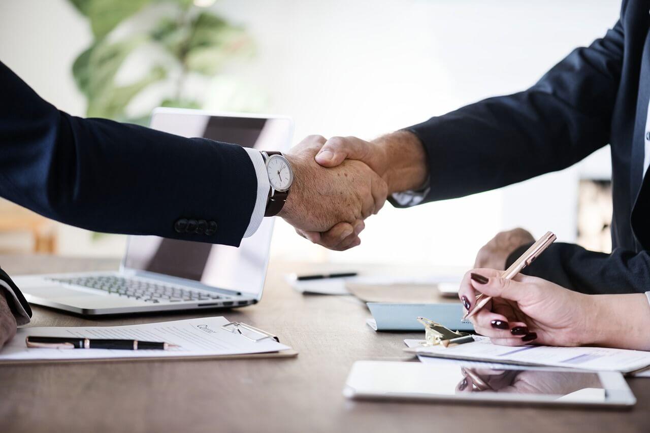 The seller and the buyer hotsell