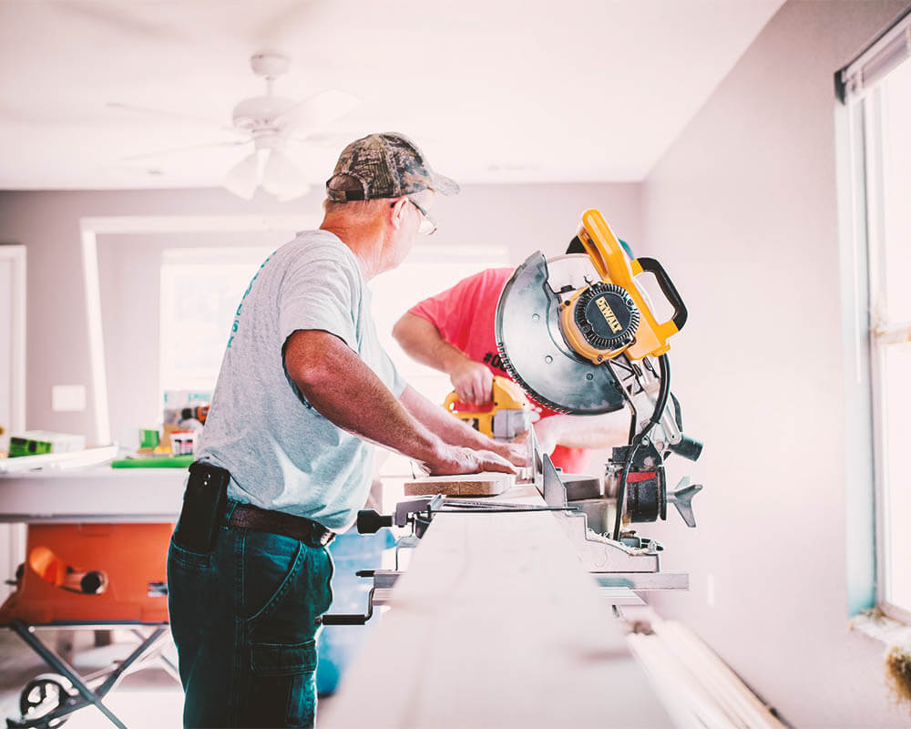 Remodel_sawtable_hero New Construction Home Loans from US Lending